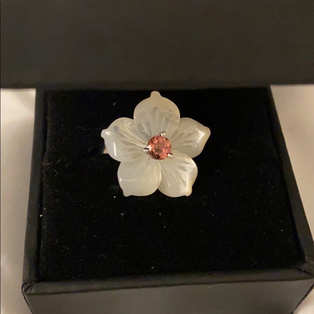Freshwater pearl flower Ring